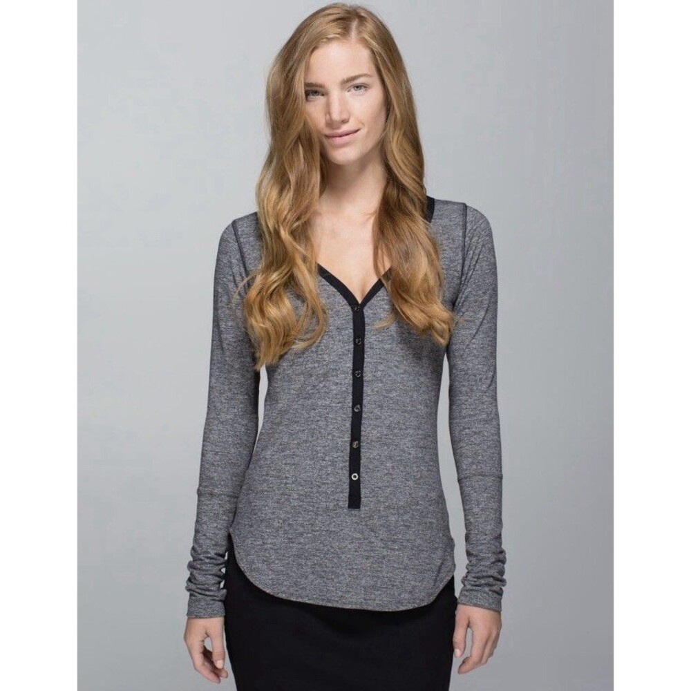Lululemon Awesoma Henley Shirt Women's Medium Black Heathered Long Sleeve Button